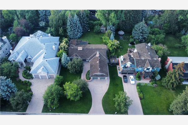 127 Eagle Ridge Drive SW, Calgary