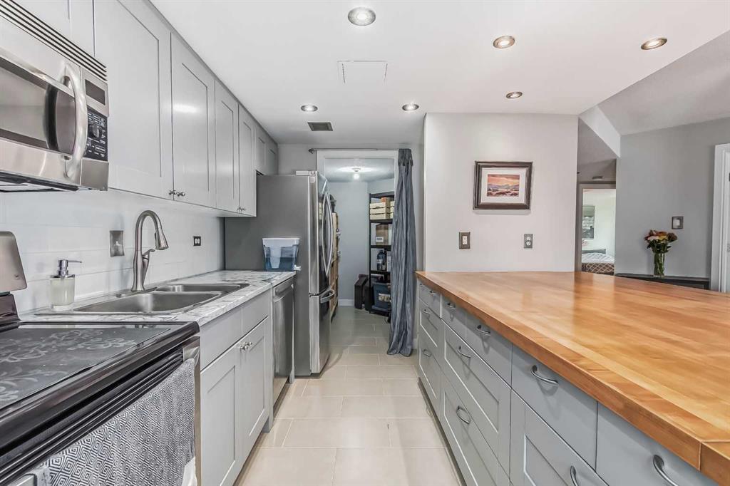 1304 15 Avenue SW, #210