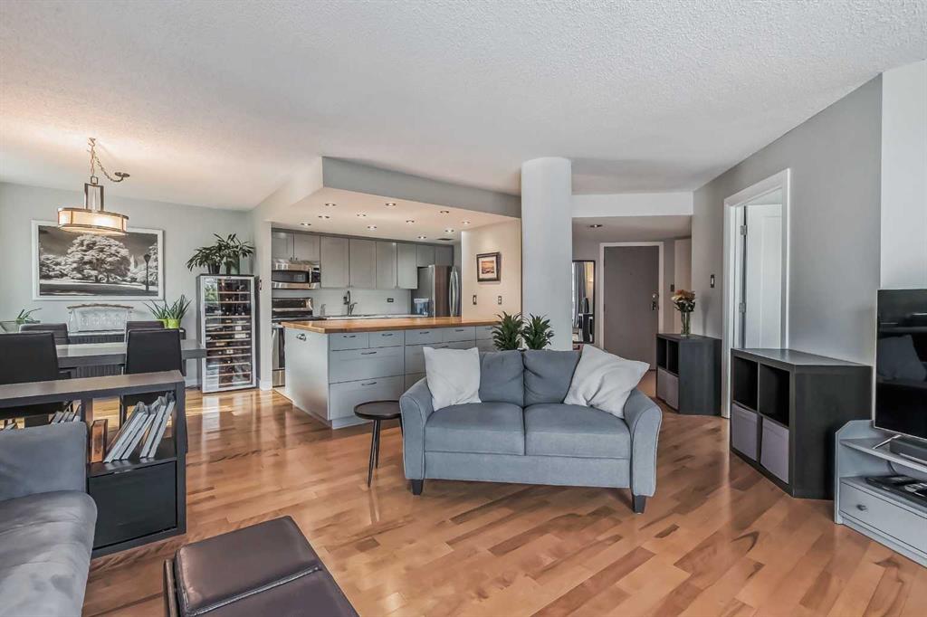 1304 15 Avenue SW, #210
