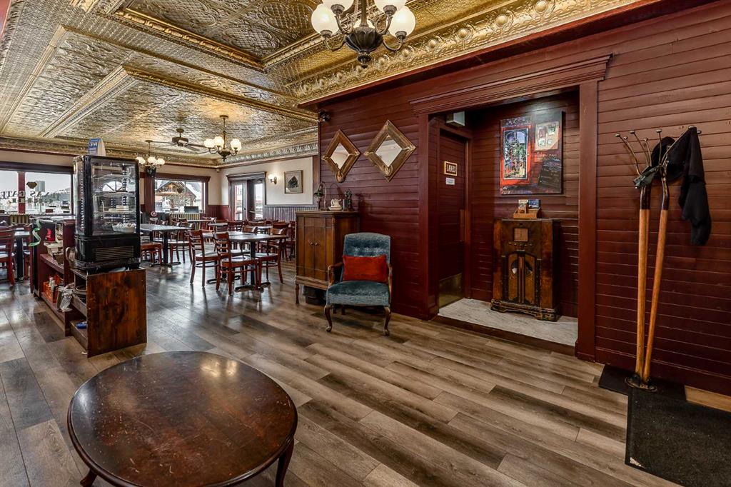 304 1 Street W