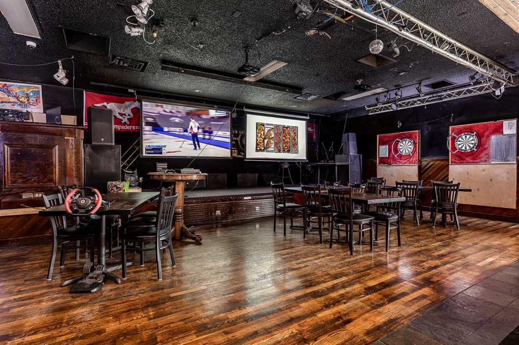 304 1 Street W