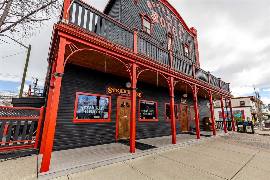 304 1 Street W