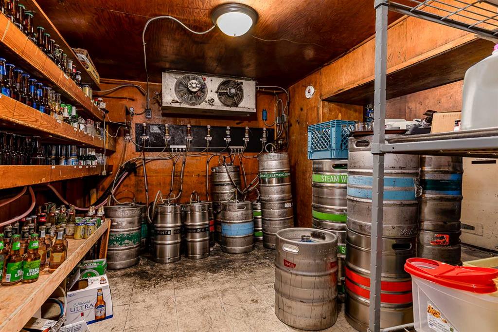 304 1 Street W
