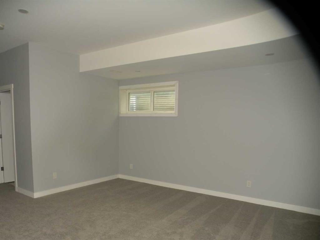 96 Fireside Crescent