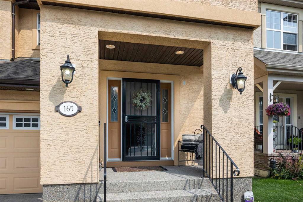 165 Cranleigh Bay SE