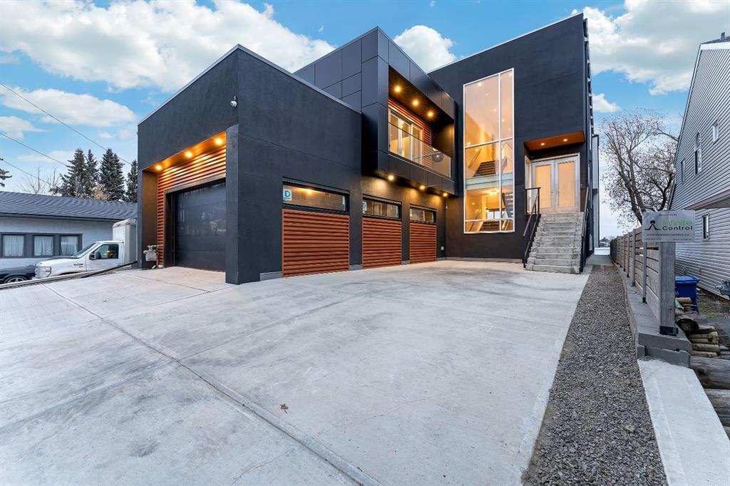 776 West Chestermere Drive