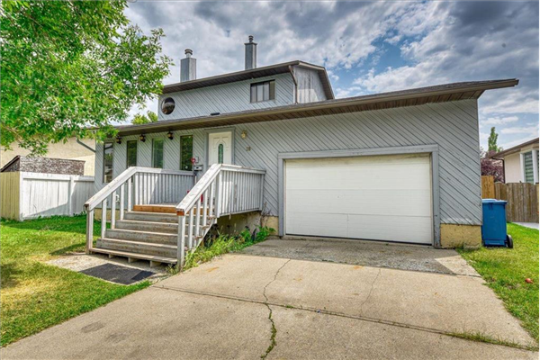 28 Castlefall Way NE, Calgary