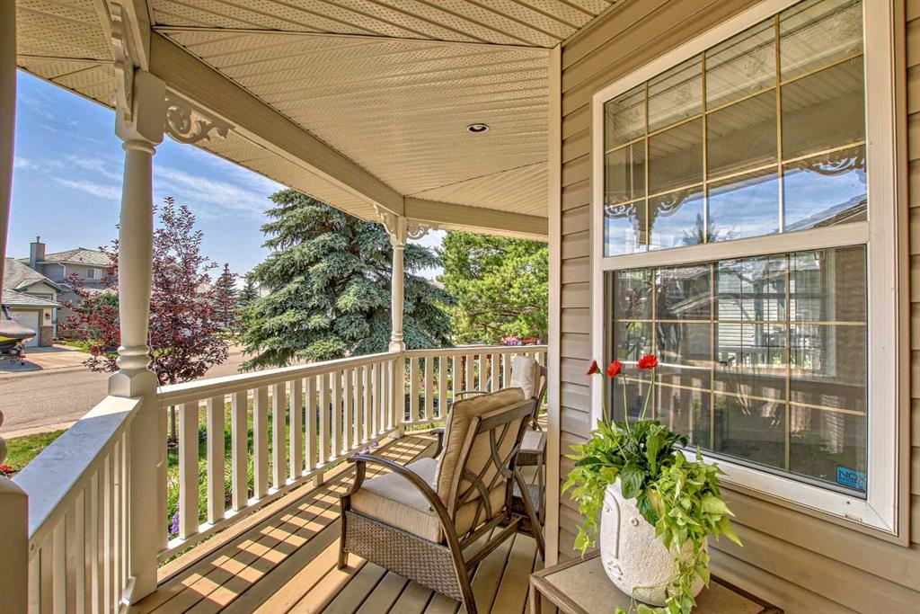124 Woodside Crescent NW