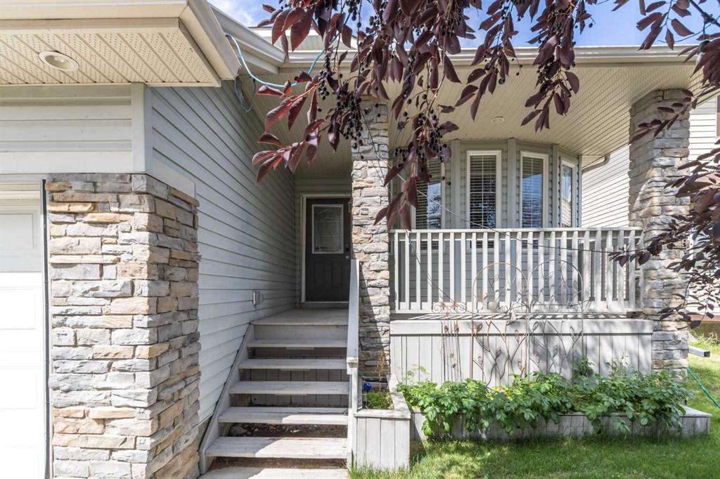 110 West Lakeview Crescent