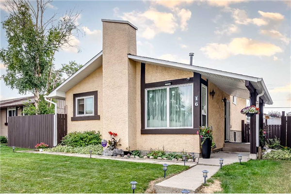 16 Castleridge Crescent NE, Calgary