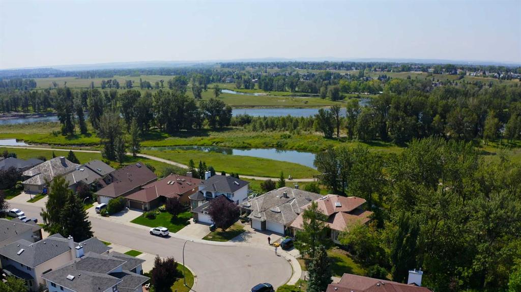 128 Douglas Shore Close SE