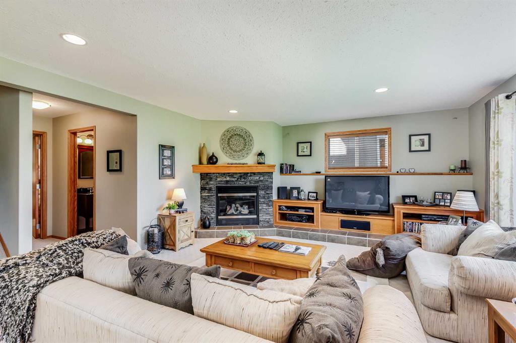 418 Fairways Mews NW