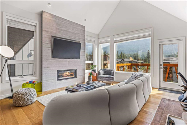 1200 Three Sisters Parkway, Canmore