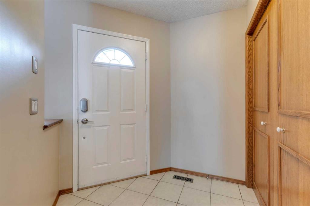 204 Edgebrook Gardens NW