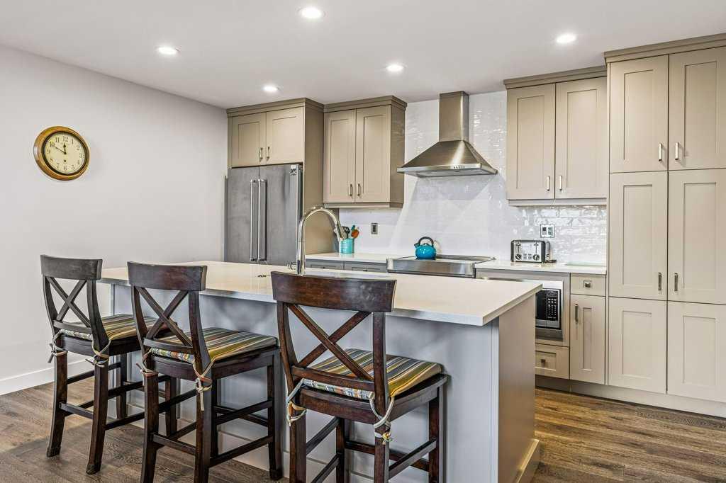 707 Spring Creek Drive, #409