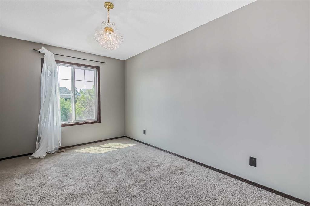 192 Cranford Drive SE
