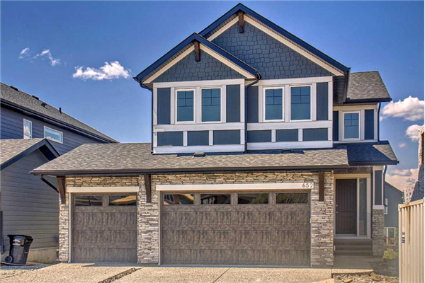 652 Legacy Woods Circle SE, Calgary