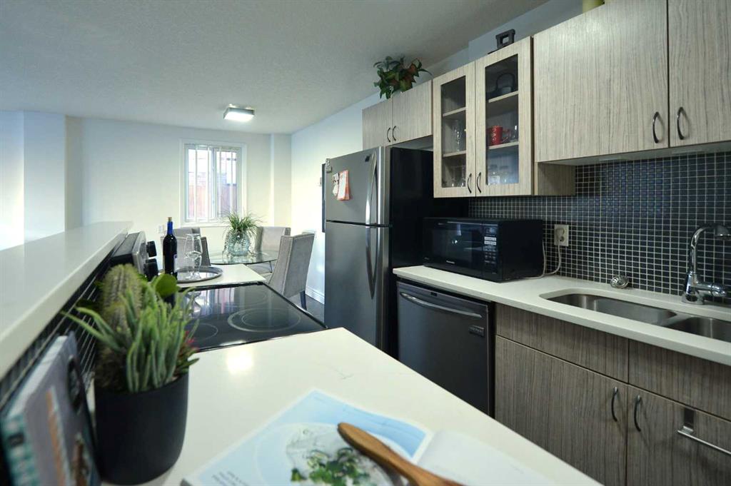 1040 15 Avenue SW, #102