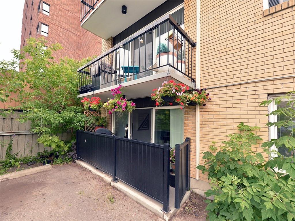 1040 15 Avenue SW, #102