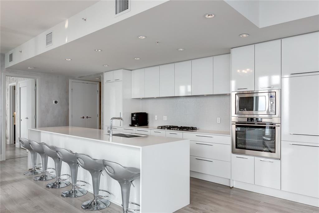 901 10 Avenue SW, #3305