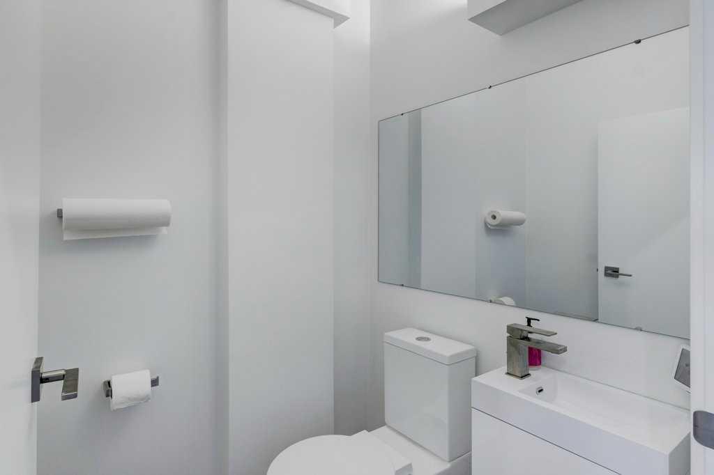 610 17 Avenue SW, #302