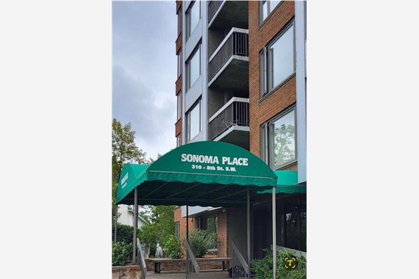 310 8 Street SW, Calgary