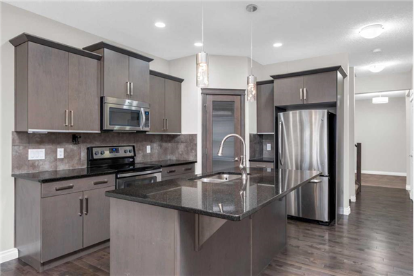 144 Sherwood Square NW, Calgary