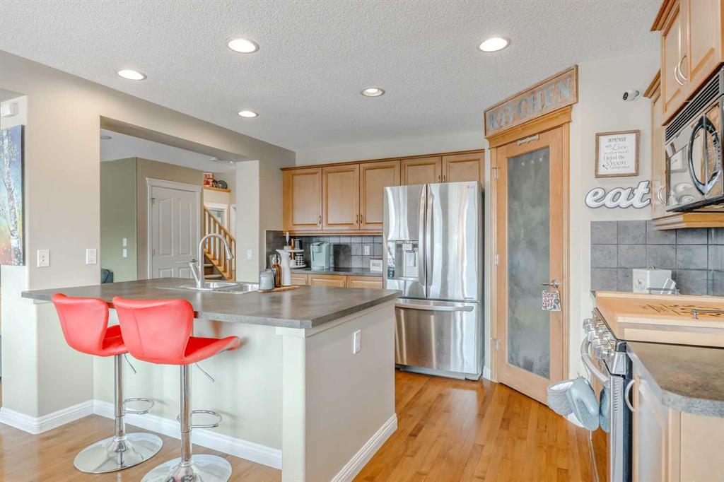 167 Coventry Hills Drive NE
