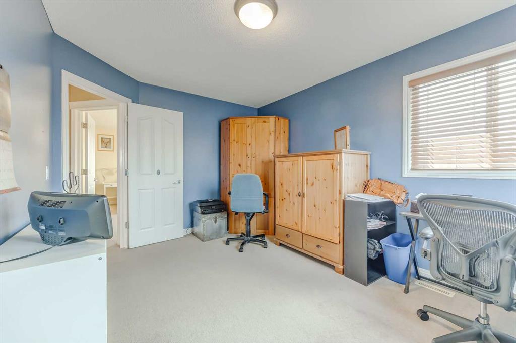 167 Coventry Hills Drive NE