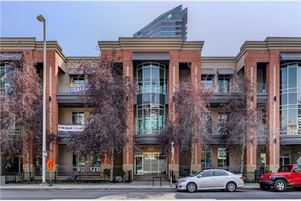 221 10 Avenue SE, Calgary