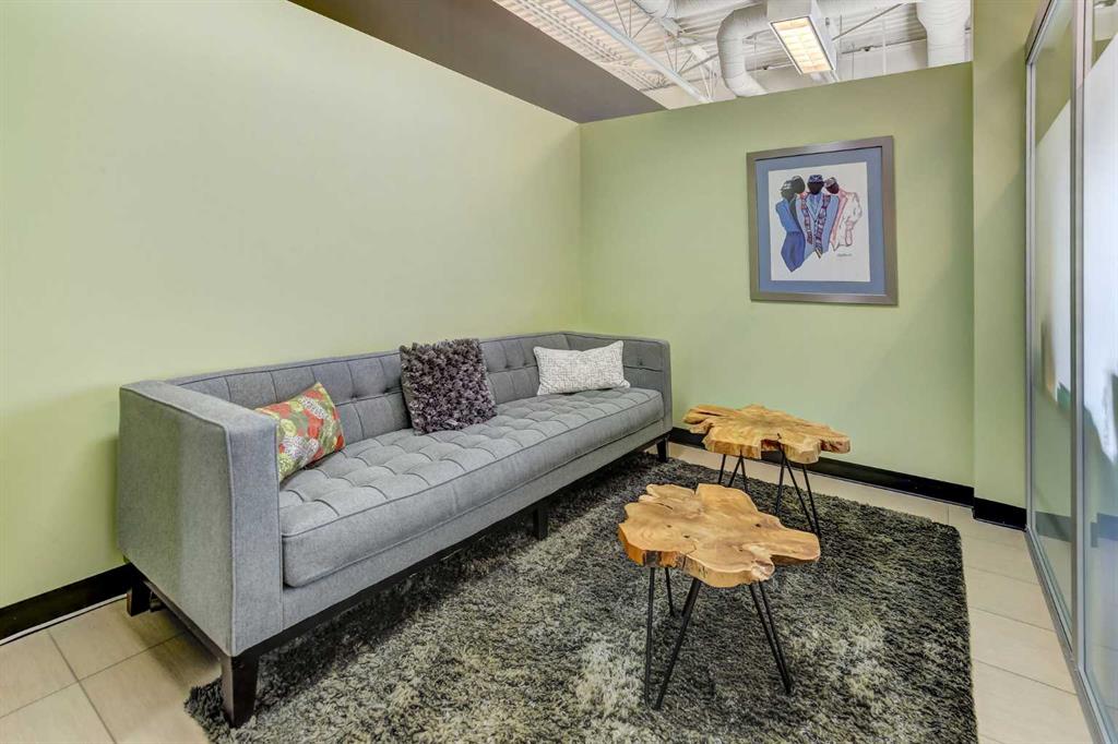 221 10 Avenue SE, #301