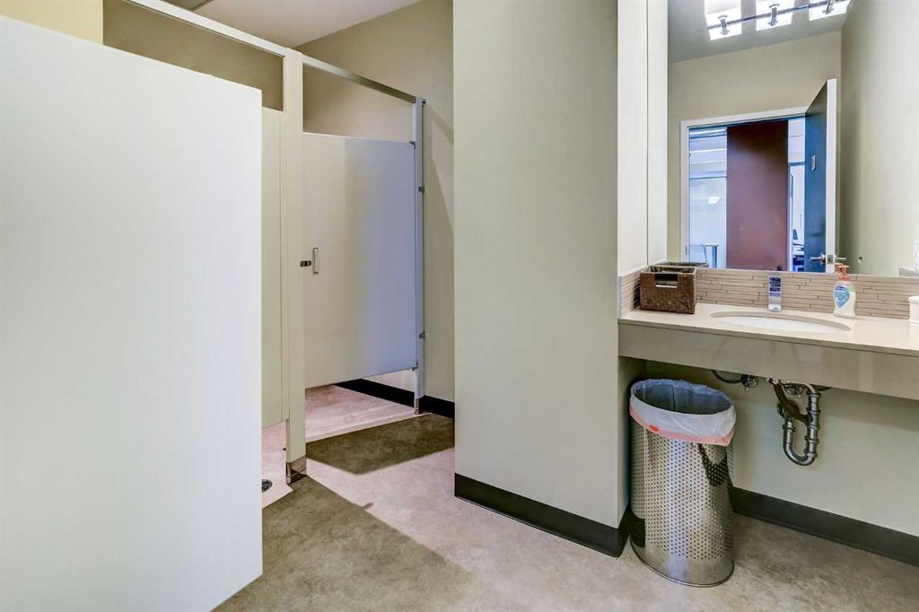 221 10 Avenue SE, #301