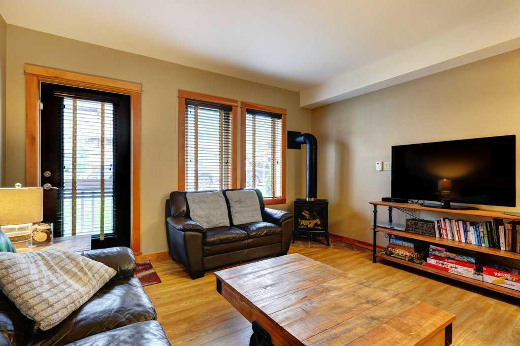 109 Montane Road, #116