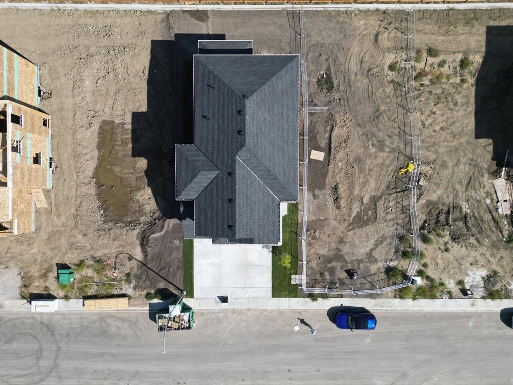 231 kinniburgh Loop