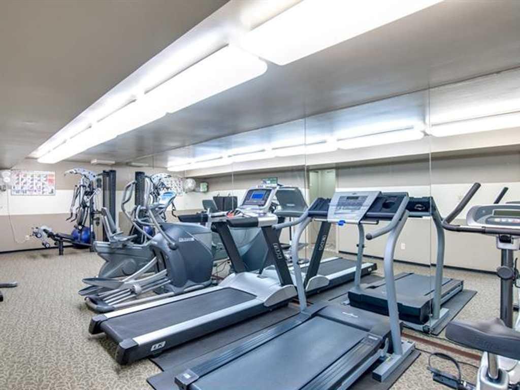 1901 Varsity Estates Drive NW, #12