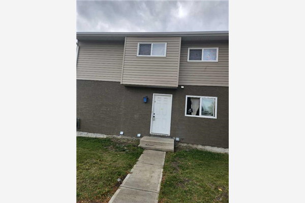 904 43 Street SE, Calgary