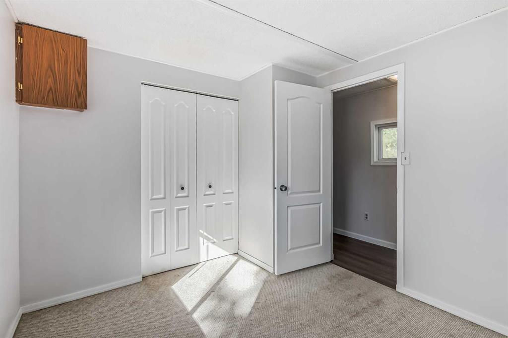 901 Briarwood Crescent