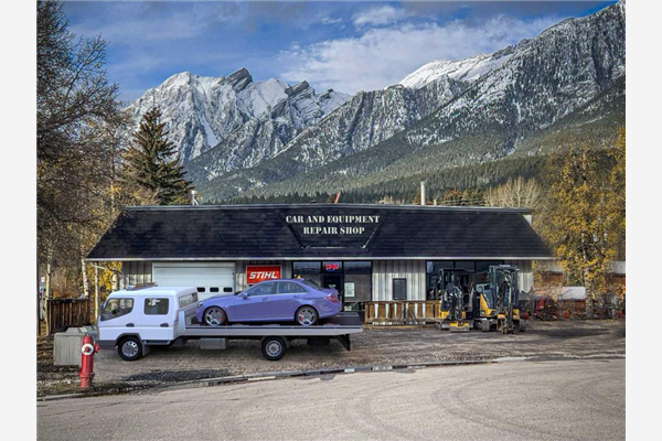 8 Industrial Place, Canmore