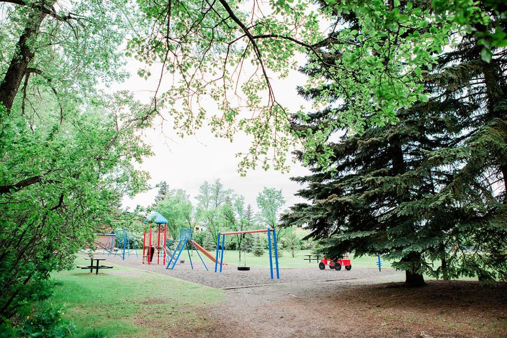 2008 35 Street SW