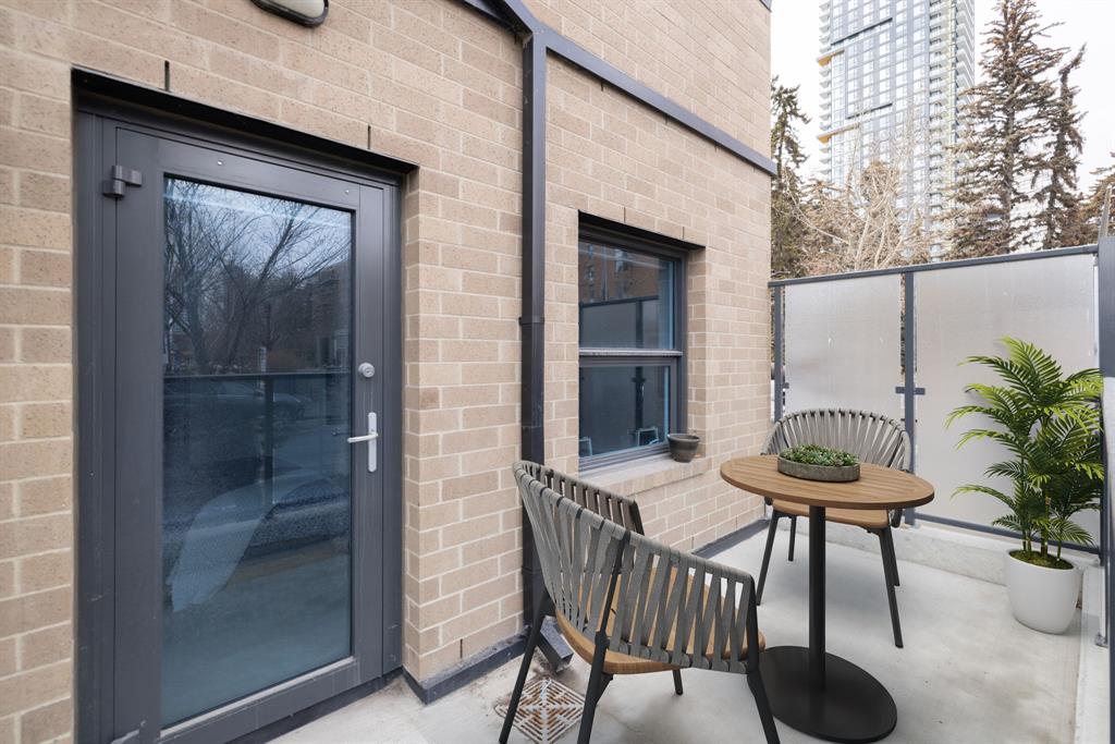303 13 Avenue SW, #103