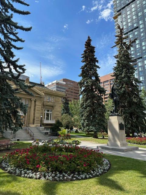 303 13 Avenue SW, #103
