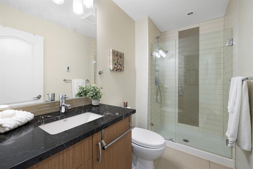 303 13 Avenue SW, #103
