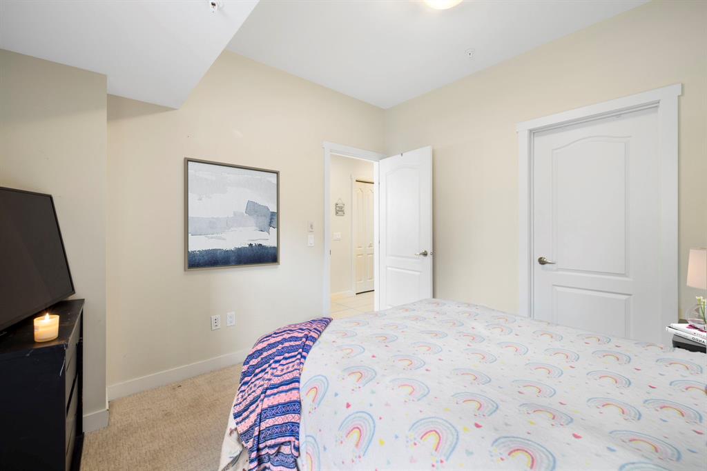303 13 Avenue SW, #103