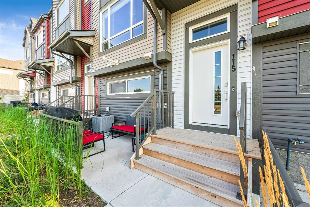 115 Copperstone Park SE