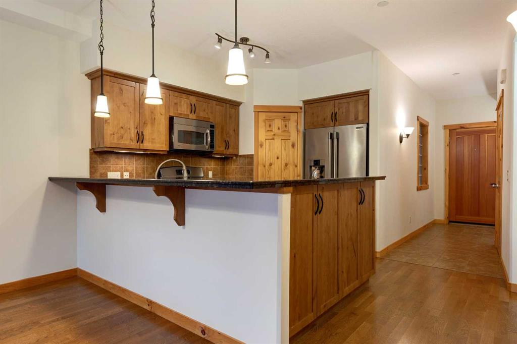 107 Armstrong Place, #212