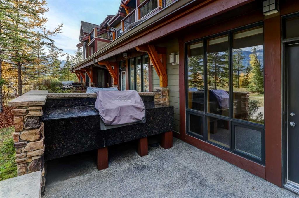 107 Armstrong Place, #212