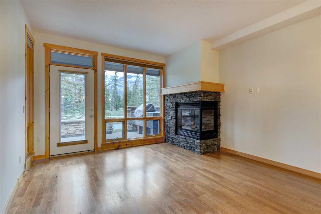 107 Armstrong Place, #212