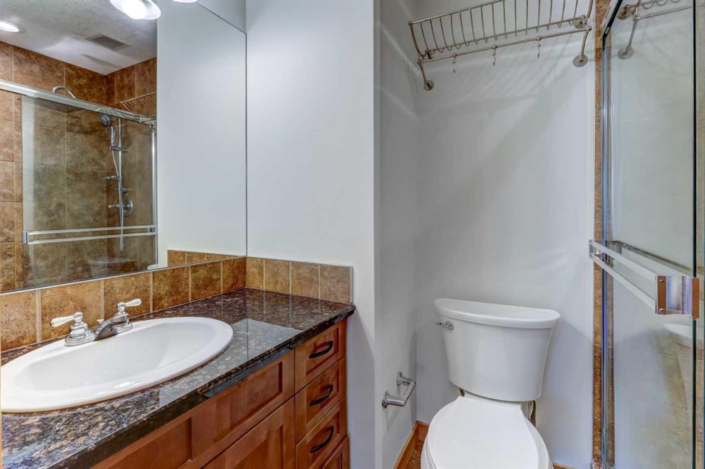 107 Armstrong Place, #212