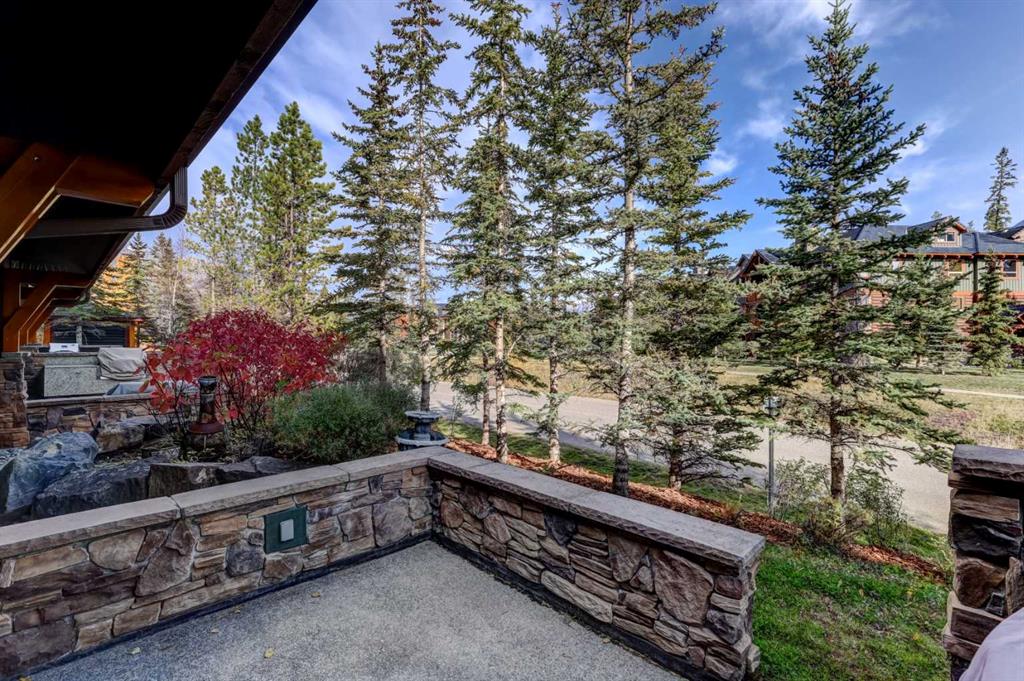 107 Armstrong Place, #212