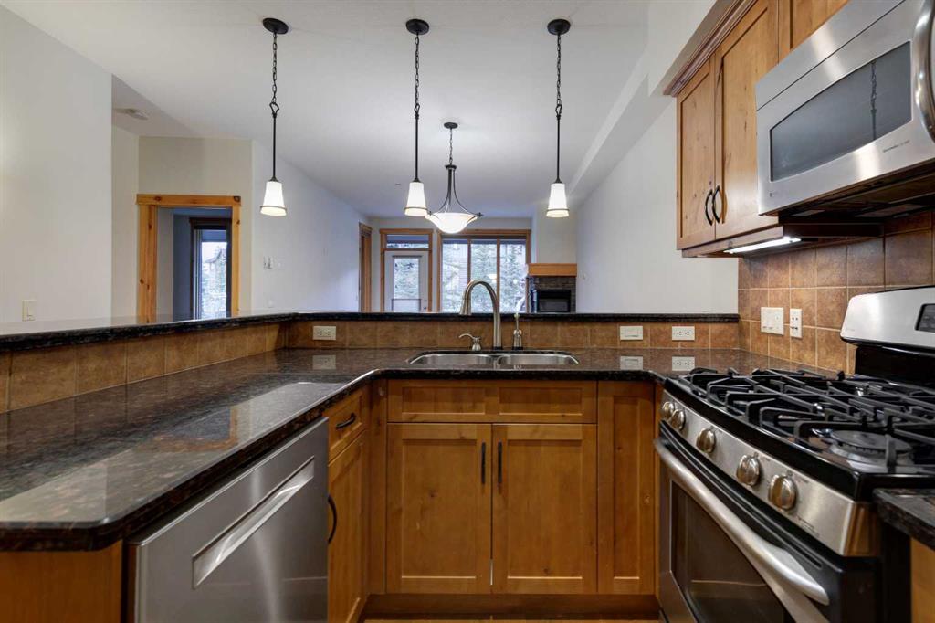 107 Armstrong Place, #212